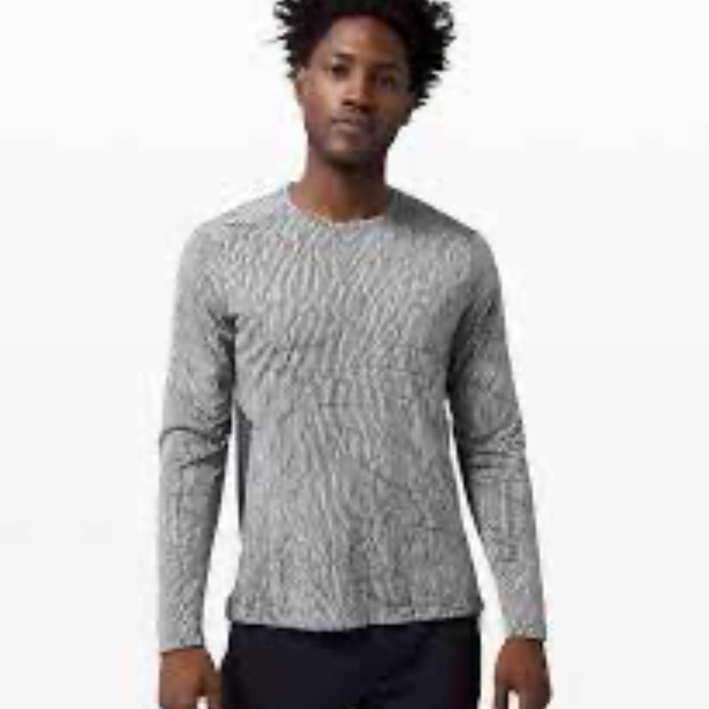 Lululemon Fast and Free Long Sleeve Tee fits like XL Linear Crease Graphite Grey